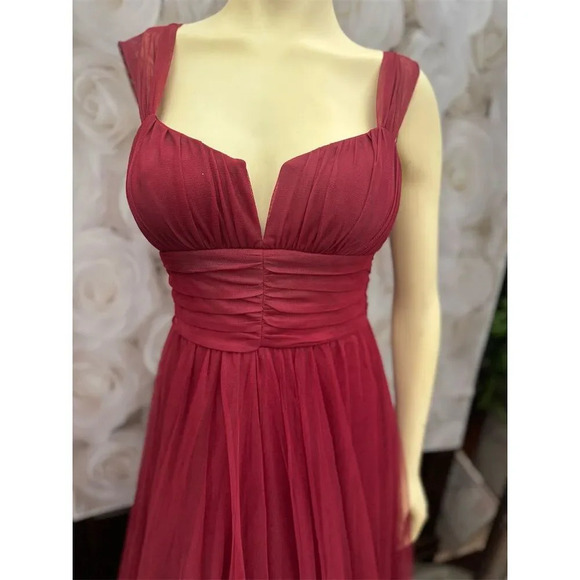 city studio  Deep Red Sleeveless V-Neck Long Evening Dress Size 3 Formal - Picture 4 of 16
